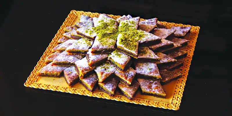 کماج شیرینی سنتی کرمان