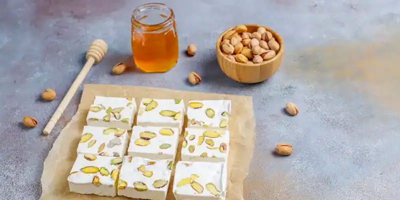 گز پسته عسلی عسلک